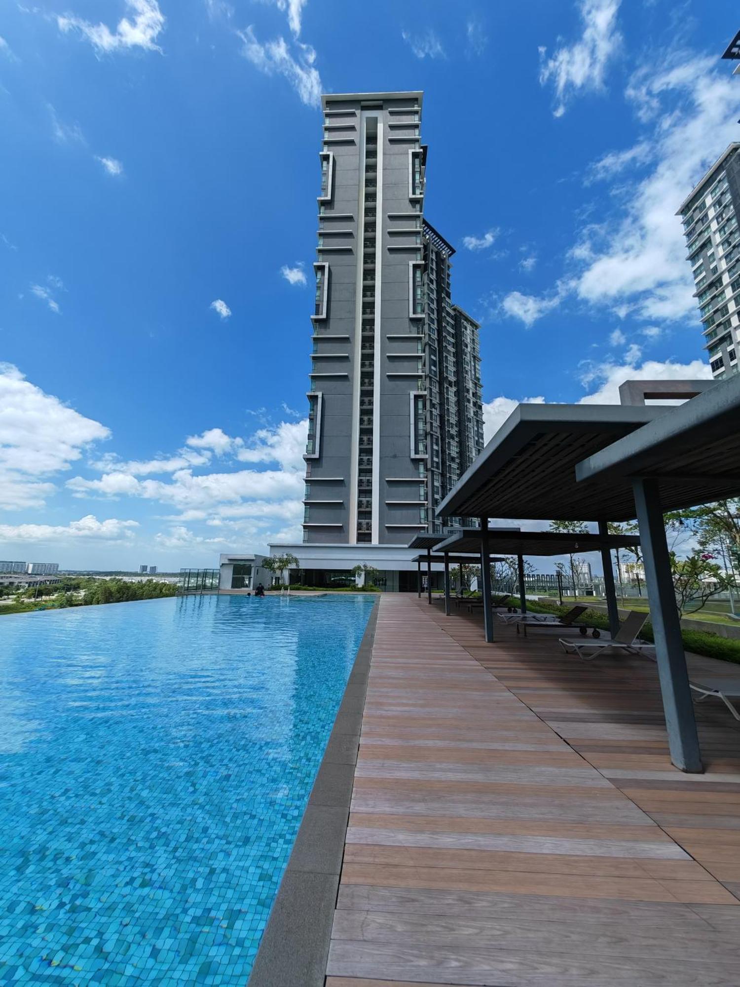 Santai Homestay Cyberjaya Ngoại thất bức ảnh